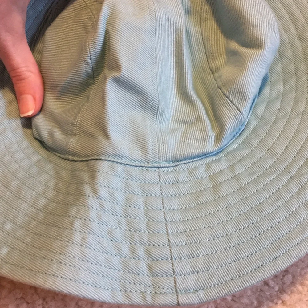 NWT Gap baby brimmed hat size 6-12 months